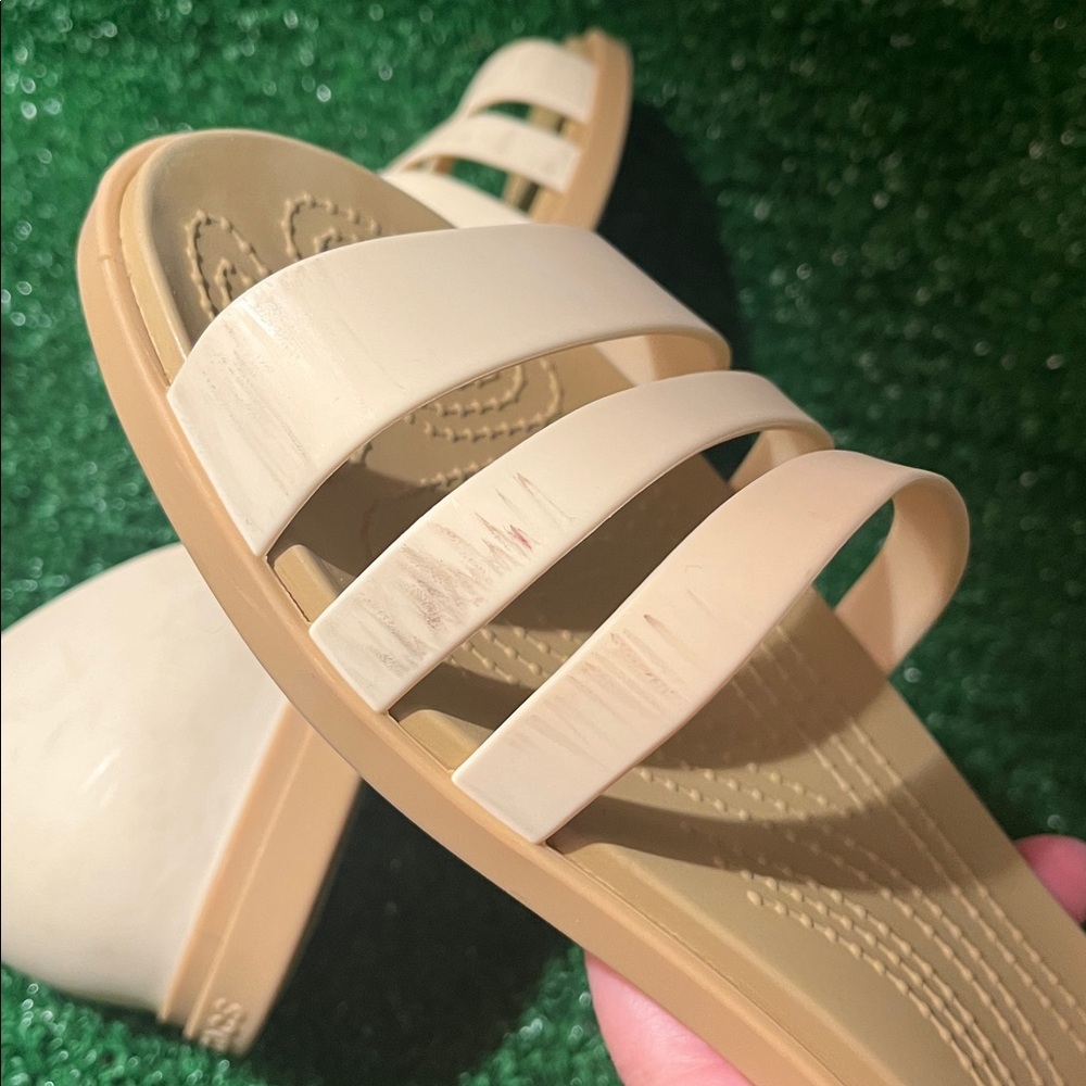 Crocs Iconic Comfort Strappy sandals Creme Tan Size 9 - Picture 9 of 10